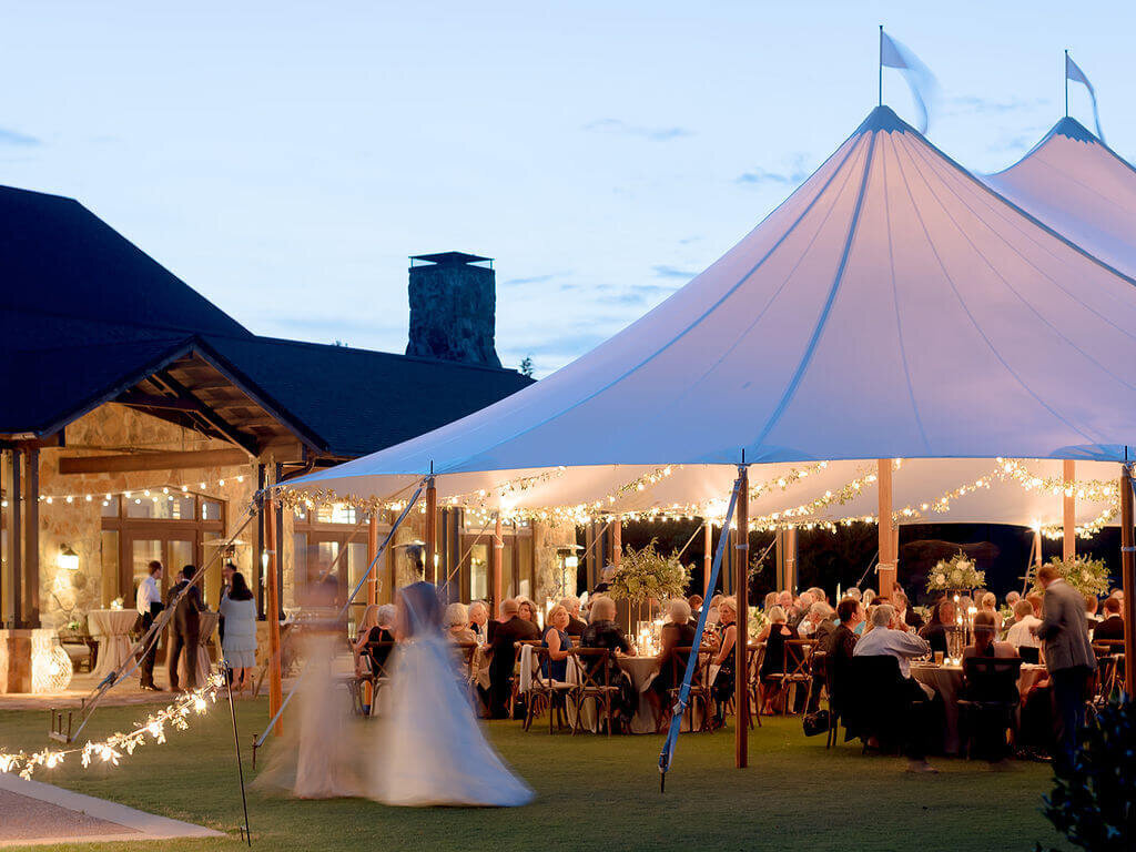 43-sewanee-mountain-wedding-chapel-modern-vintage-events
