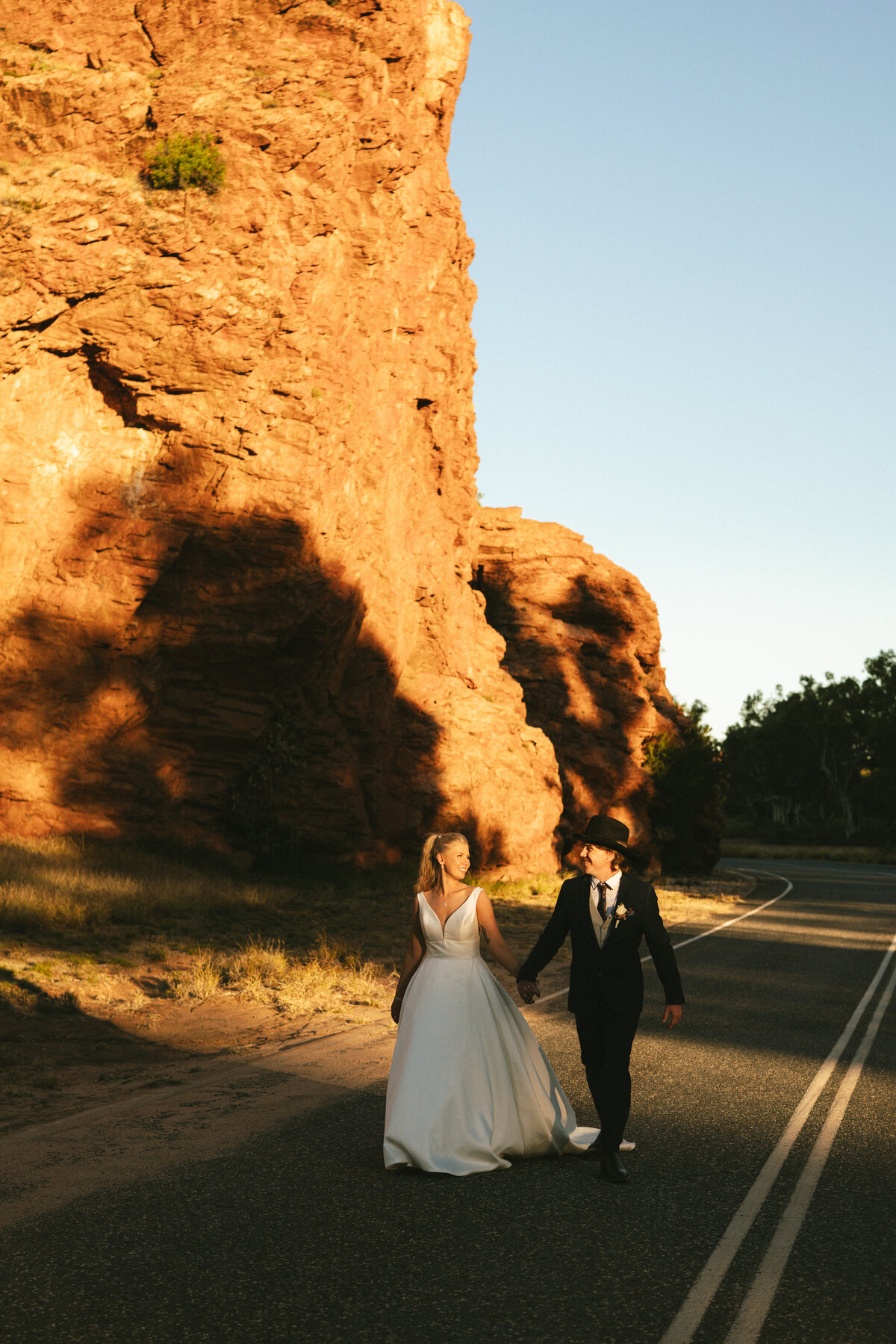 AliceSpringsWeddingOutbackNTNothernTerritoryPhotographerDocumentaryCandidArtBridal-72