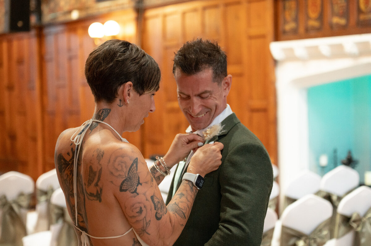 Guest candid reactions before wedding ceremony - candid captures - manchester wedding 
