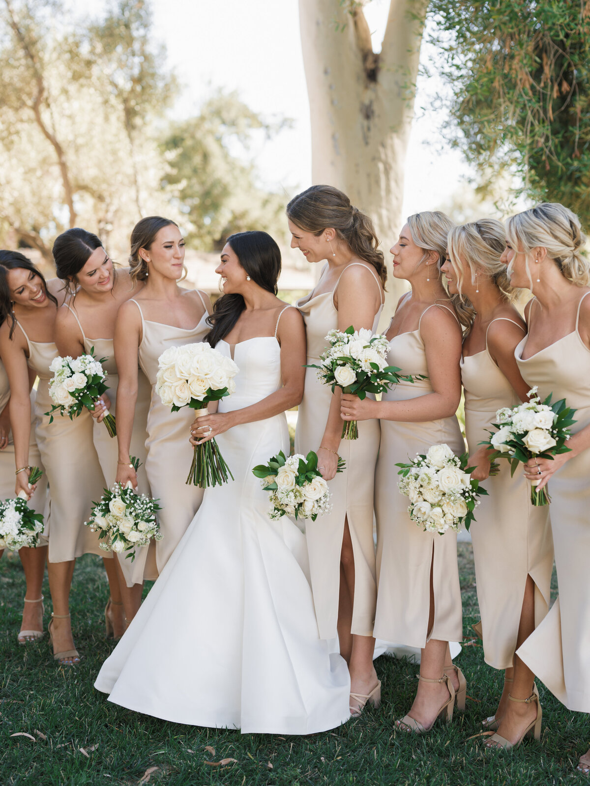 Bride with bridesmaids-2- Holly Sigafoos Photo