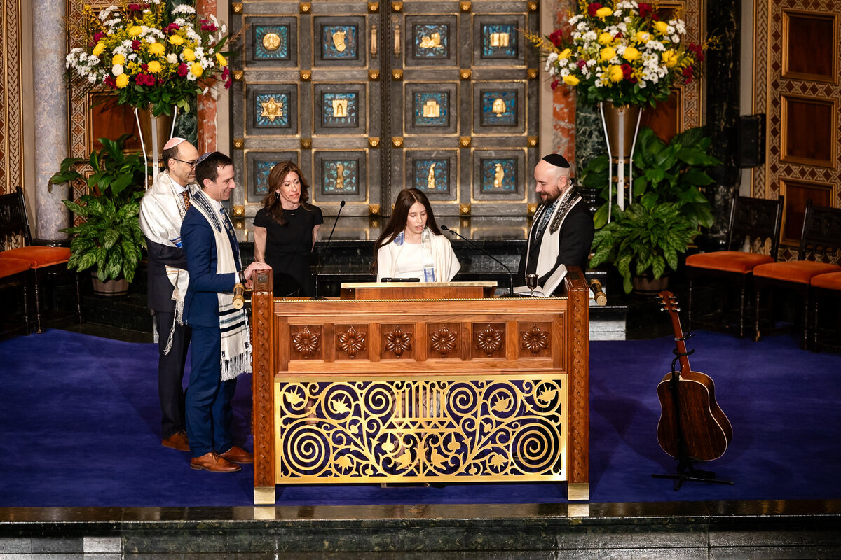 Current_Bat_Mitzvah_Ceremony_edit-Olivia-0061