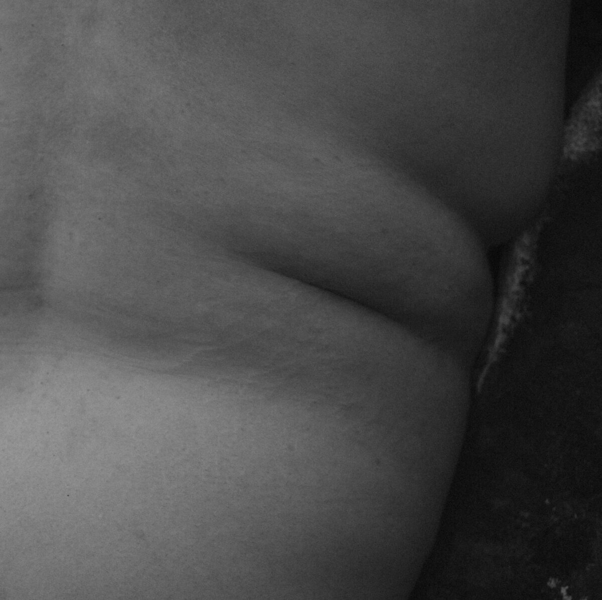natural female's body during personal photoshoot in Bend, OR