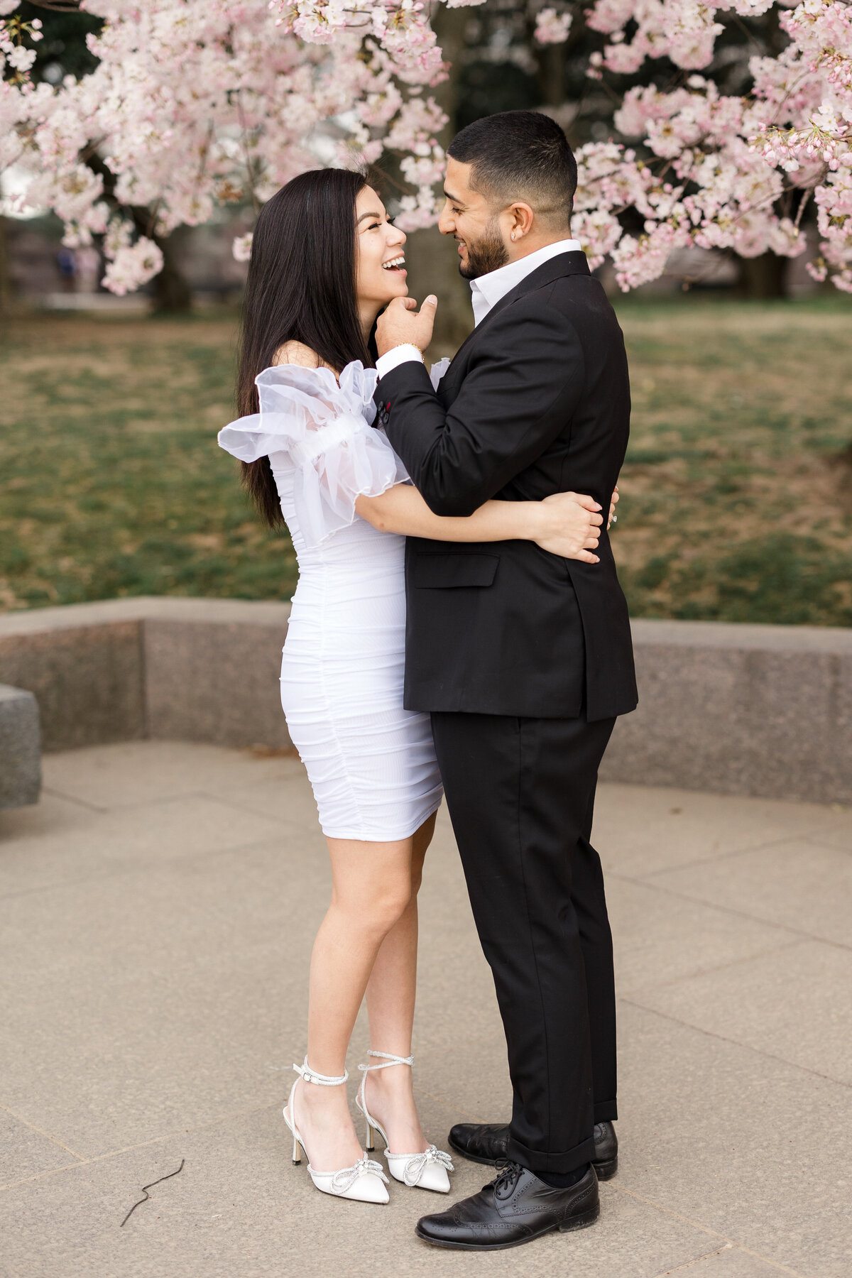 ENGAGEMENT-PHOTOGRAPHY-session-cherry-blossom-tidal-basin-washington-dc-36