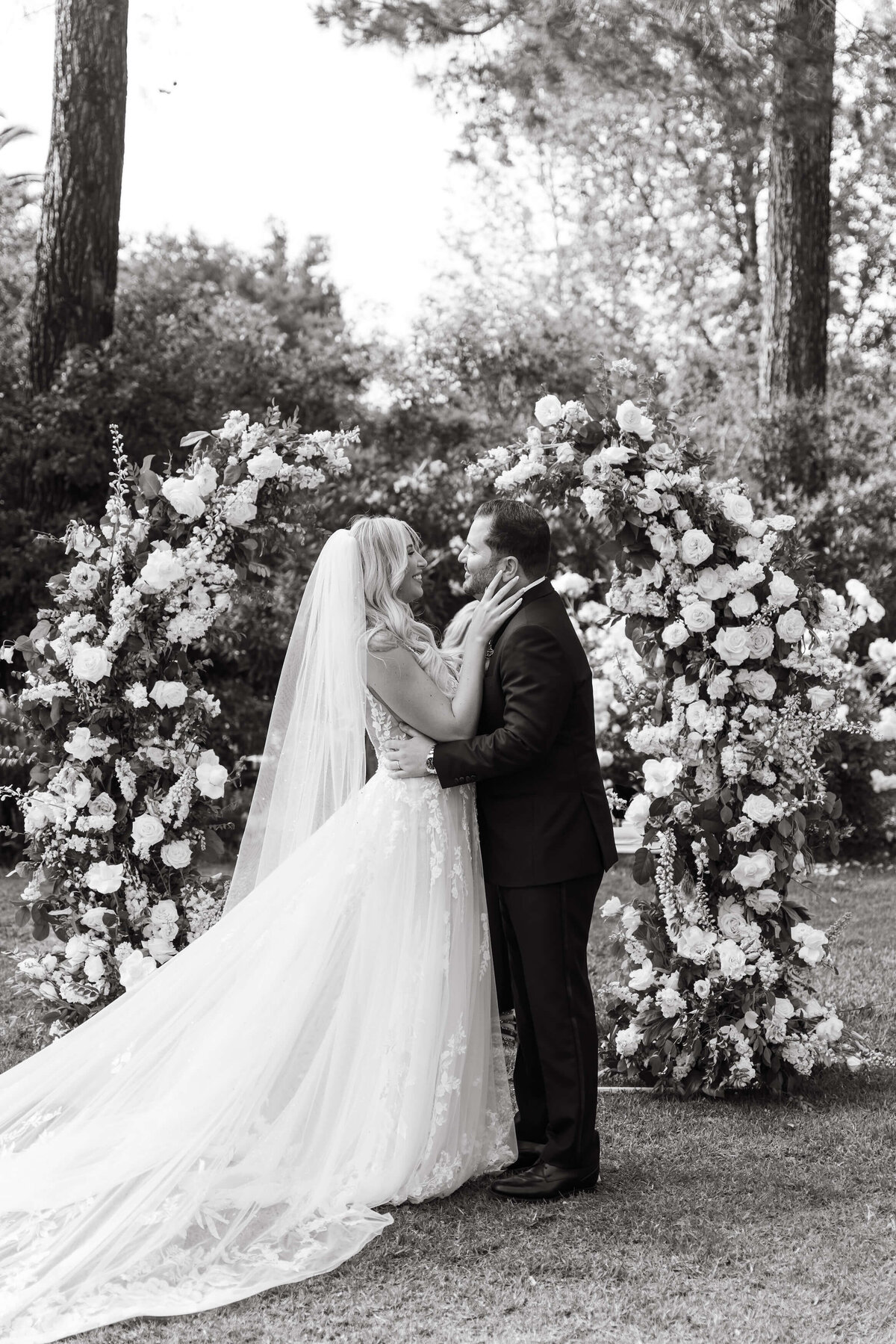 the-lodge-at-malibou-lake-modern-wedding-21