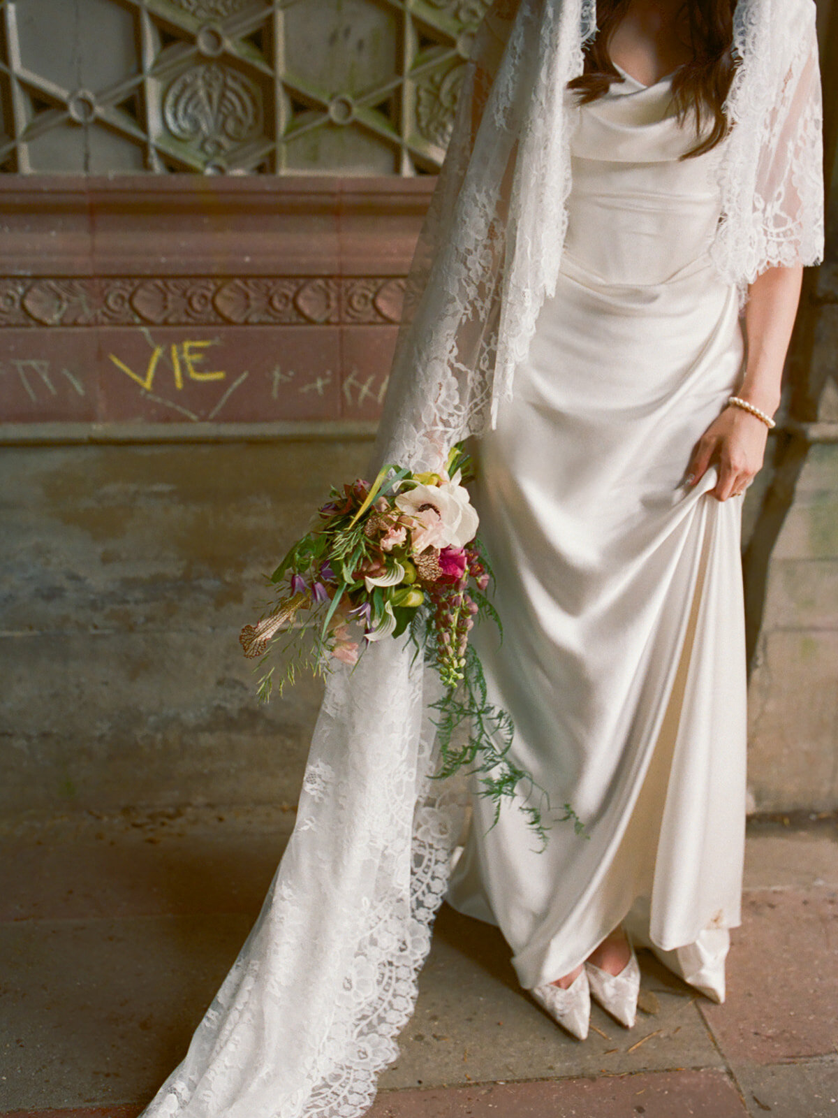 Faye-Fern-Creative-Ruby-Olivia-Rae-Hersey-Eugen-Hotaj-Prospect-Park-Boathouse-Wedding-First-Look-22