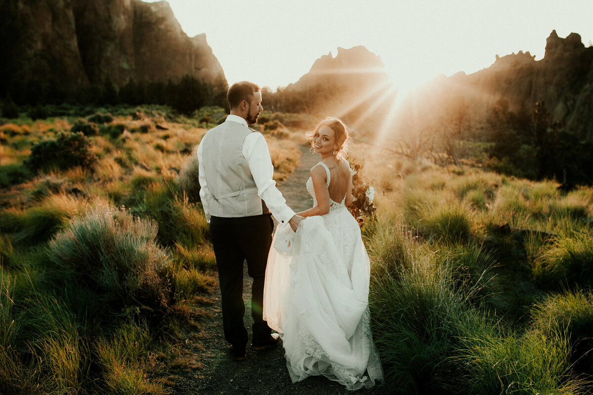 Hazelwood_Photo_ Bend_Wedding_Photographer_Smith_Rock-warm