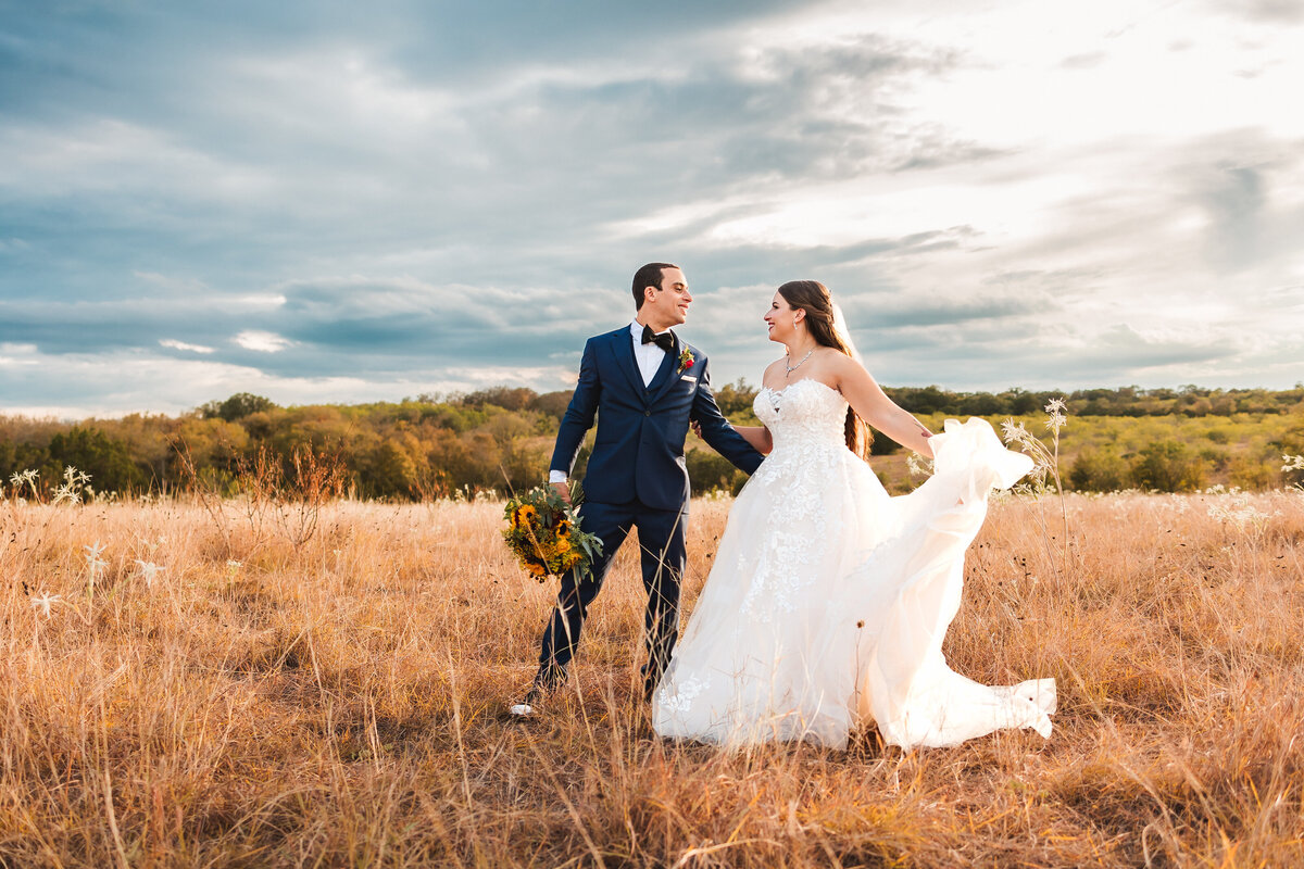 Revel in a bold summer romance at Harper Hill Ranch. Sunflowers, open fields, and an upbeat dance party set the stage for a love-filled, laid-back wedding experience.