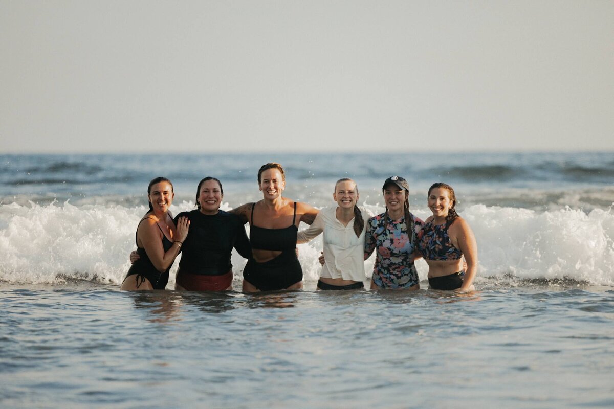 11.10.2022, Thursday (Sunset Surf) Pic 1