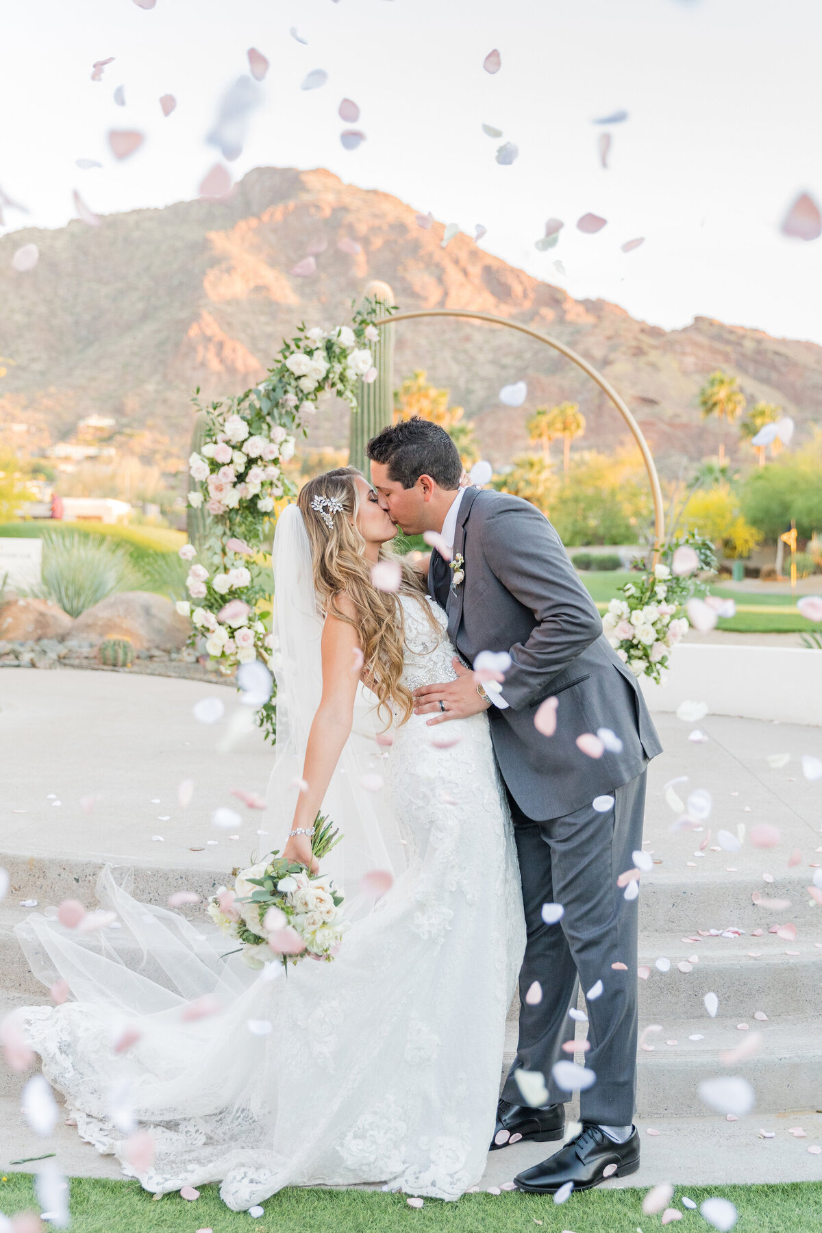 Shelby-Lea-Scottsdale-Wedding-Photographer8