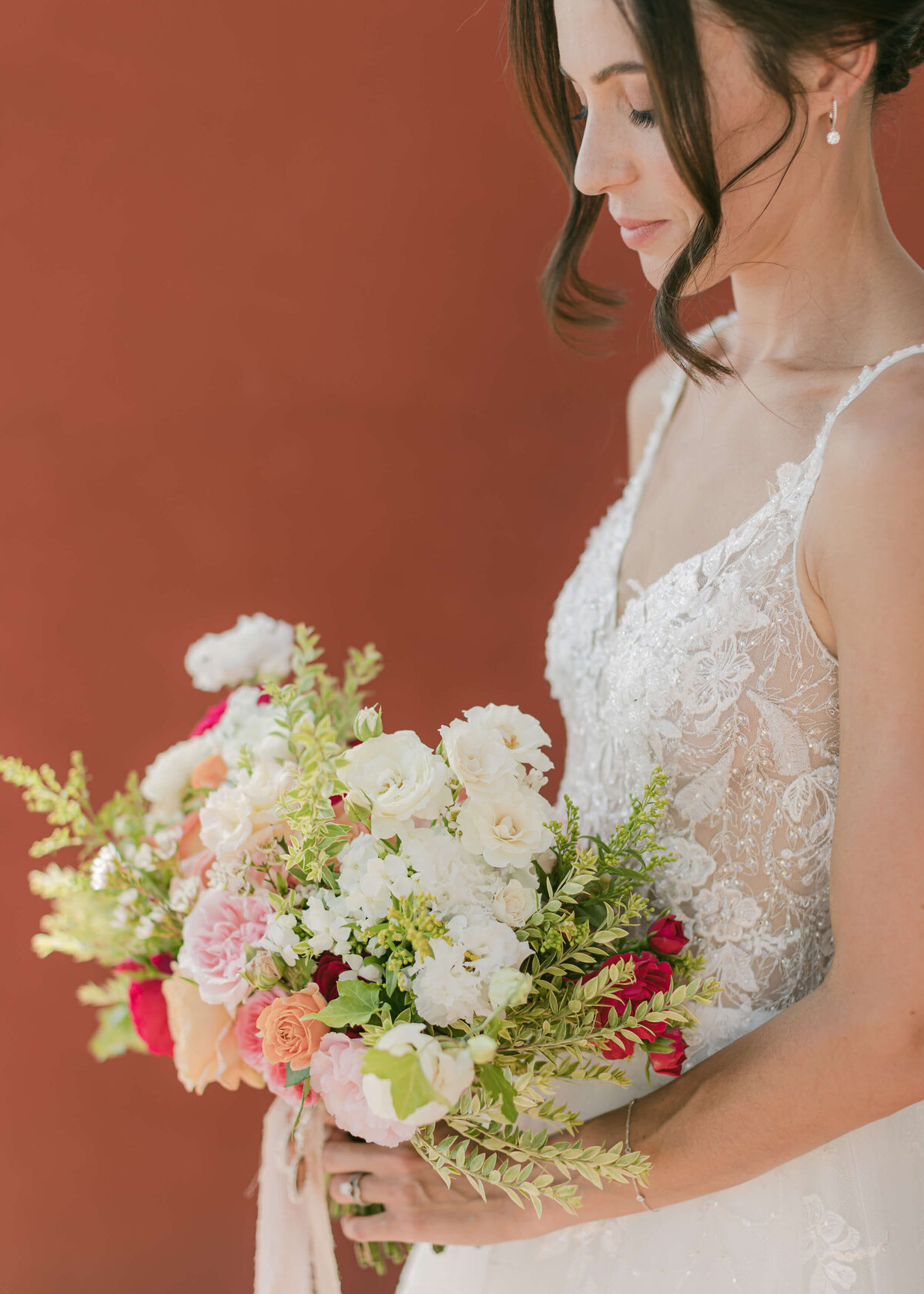 chloe-winstanley-italian-wedding-positano-bride-boquet