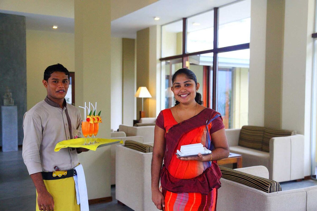 Chaarya-Resort-and-Spa-restaurant-Sri-Lanka