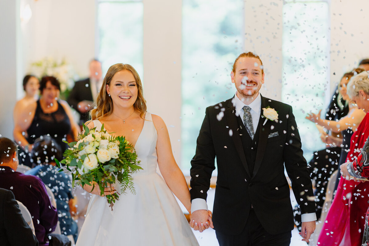 Cedar Creek Estate Wedding - M&C Sneak Peeks-22