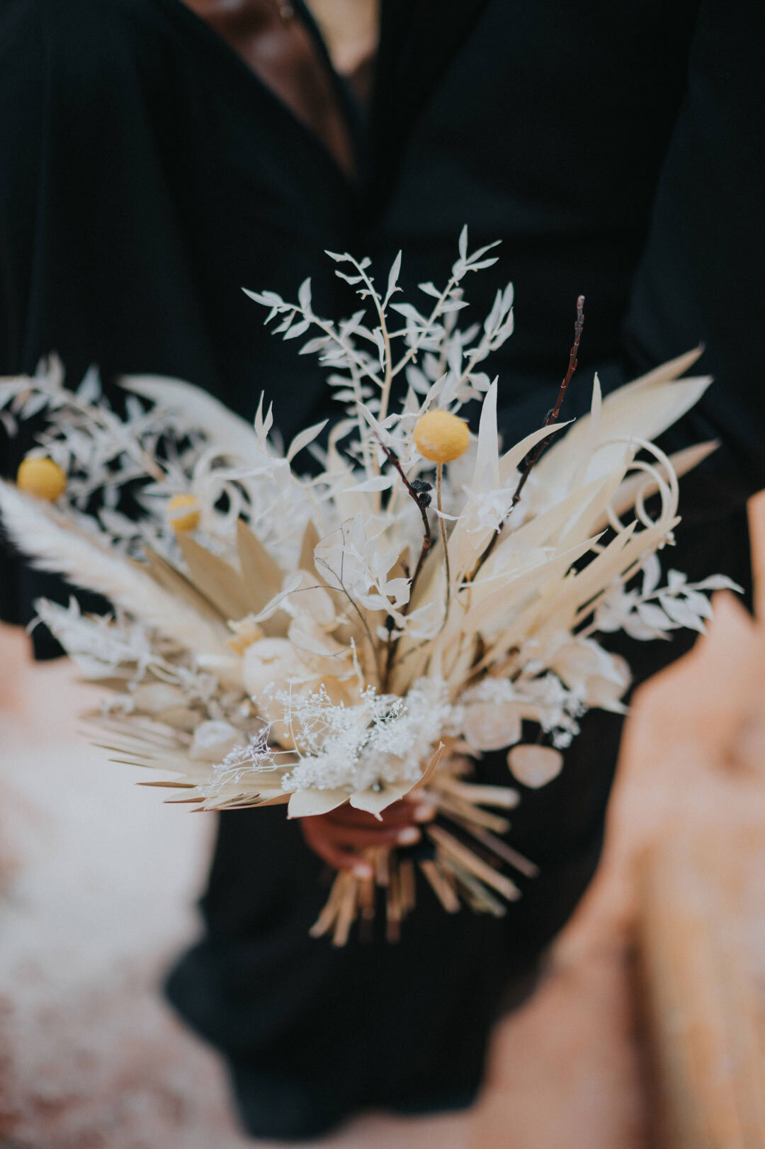 White desert style bouquet