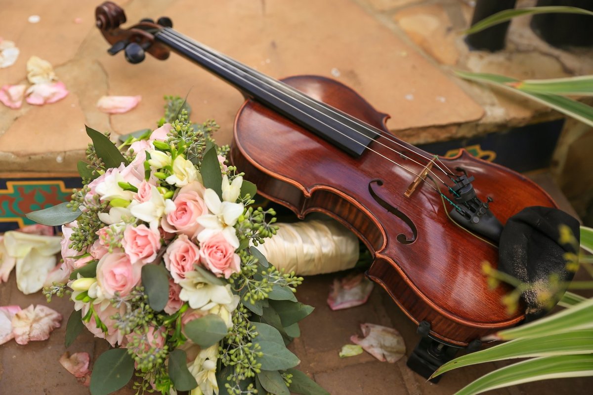 Capture Aloha Photography  Guitar and Bouquet