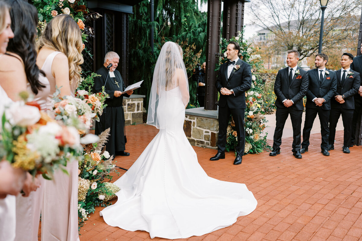 Phoenixville-Foundry-Romantic-Fall-Wedding-Photographer-Ceremony-Photos_97