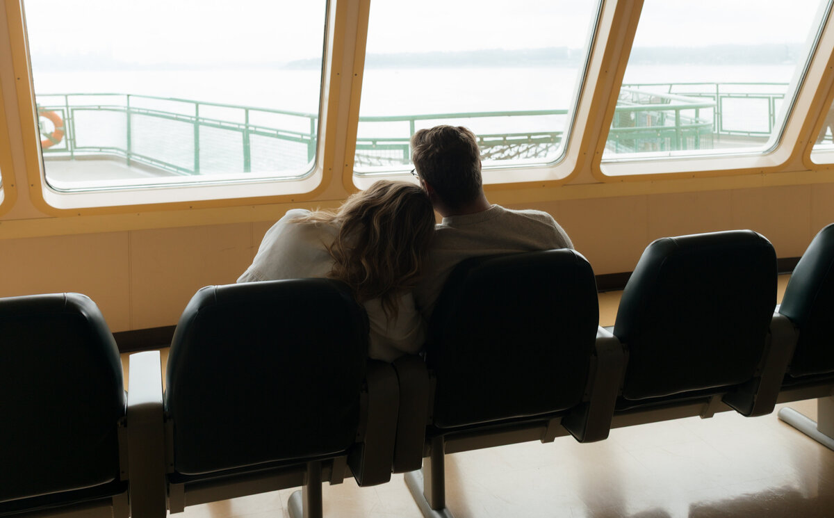 SeattleFerryCouplesPhotography70