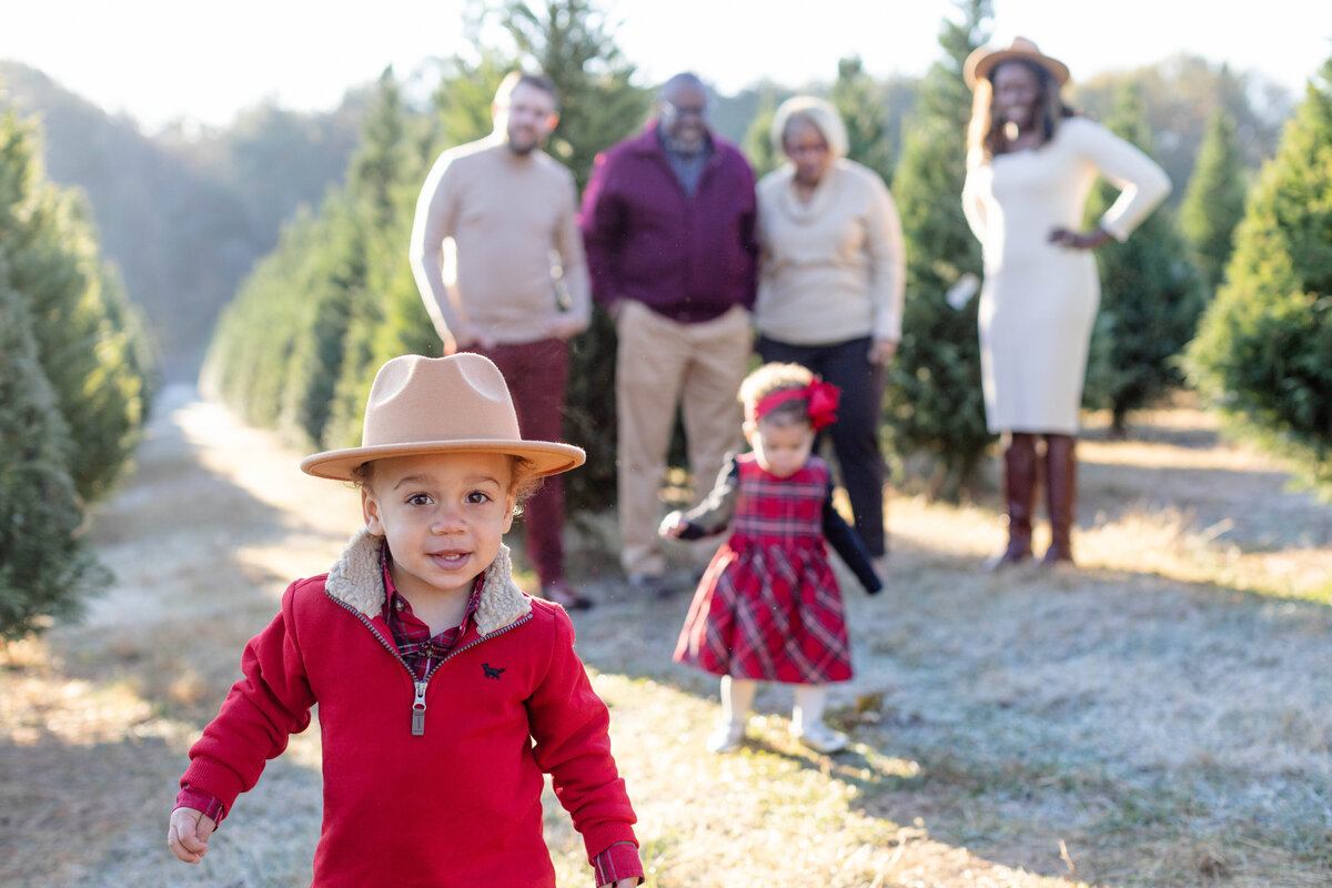 ChristmasTreeFarmMinisGreenvilleSCJennyMacyPhotography-Megan5