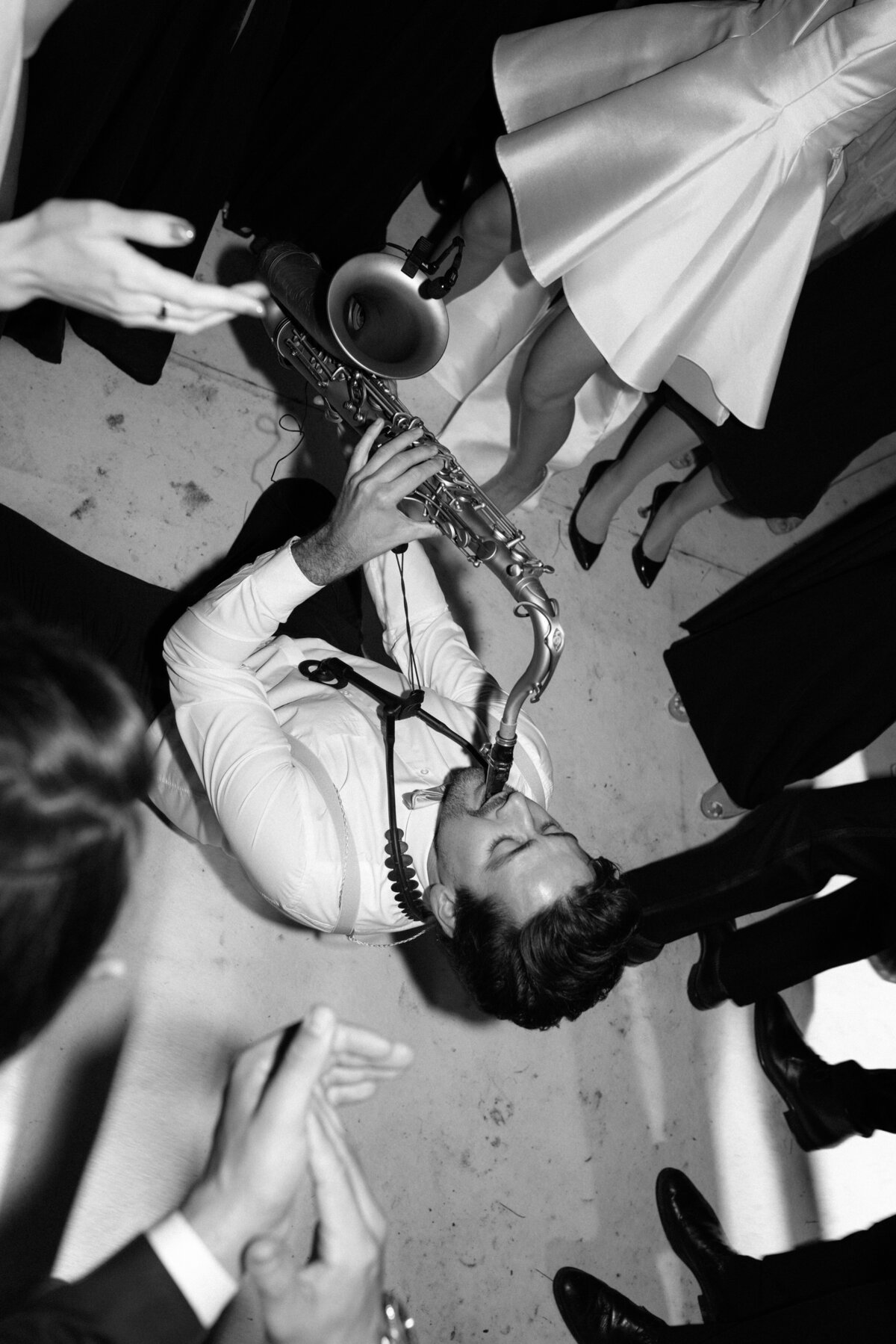 050-REVISED-027EW-ARTISTS-FAVORITES-FINAL220930-932-