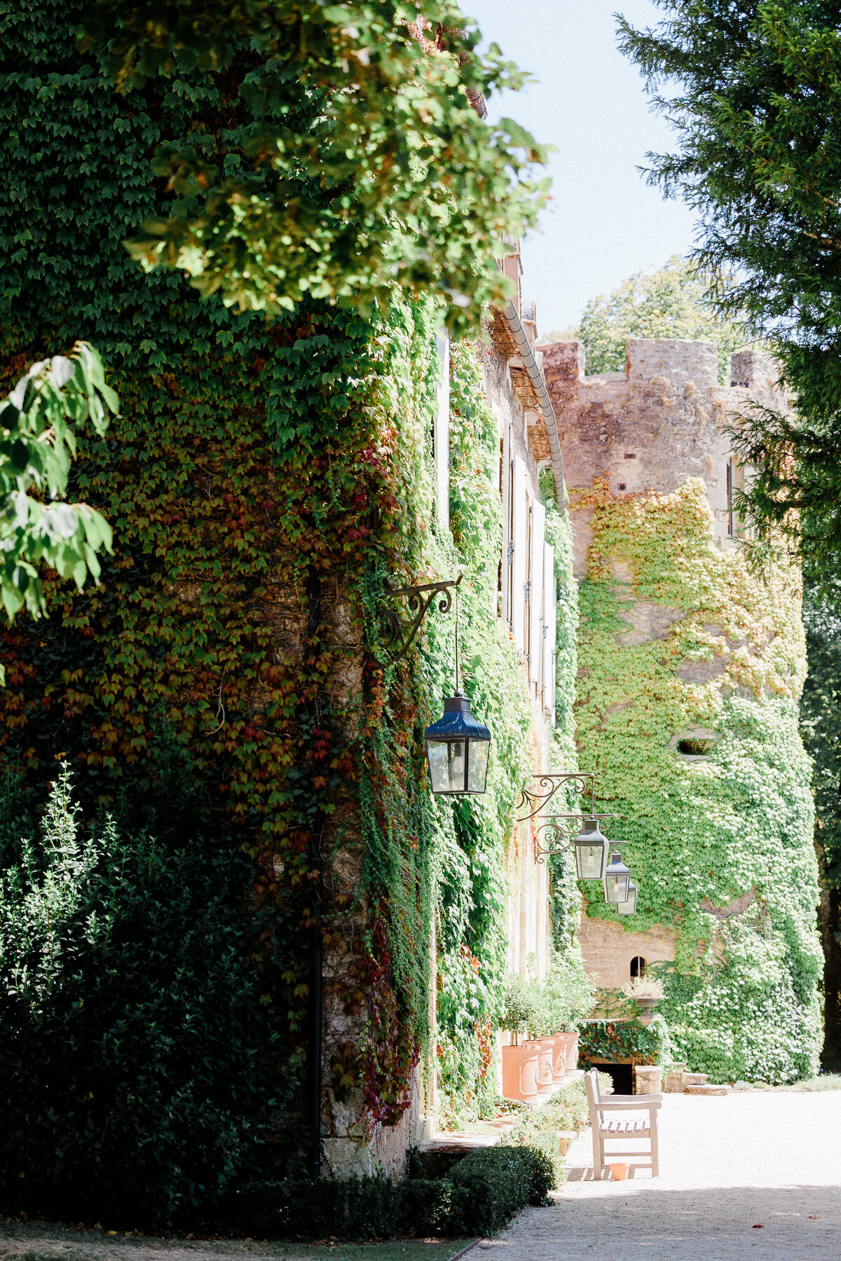 Modern_Chic_Chateau_Valouze_Destination_Wedding_Photographer-55