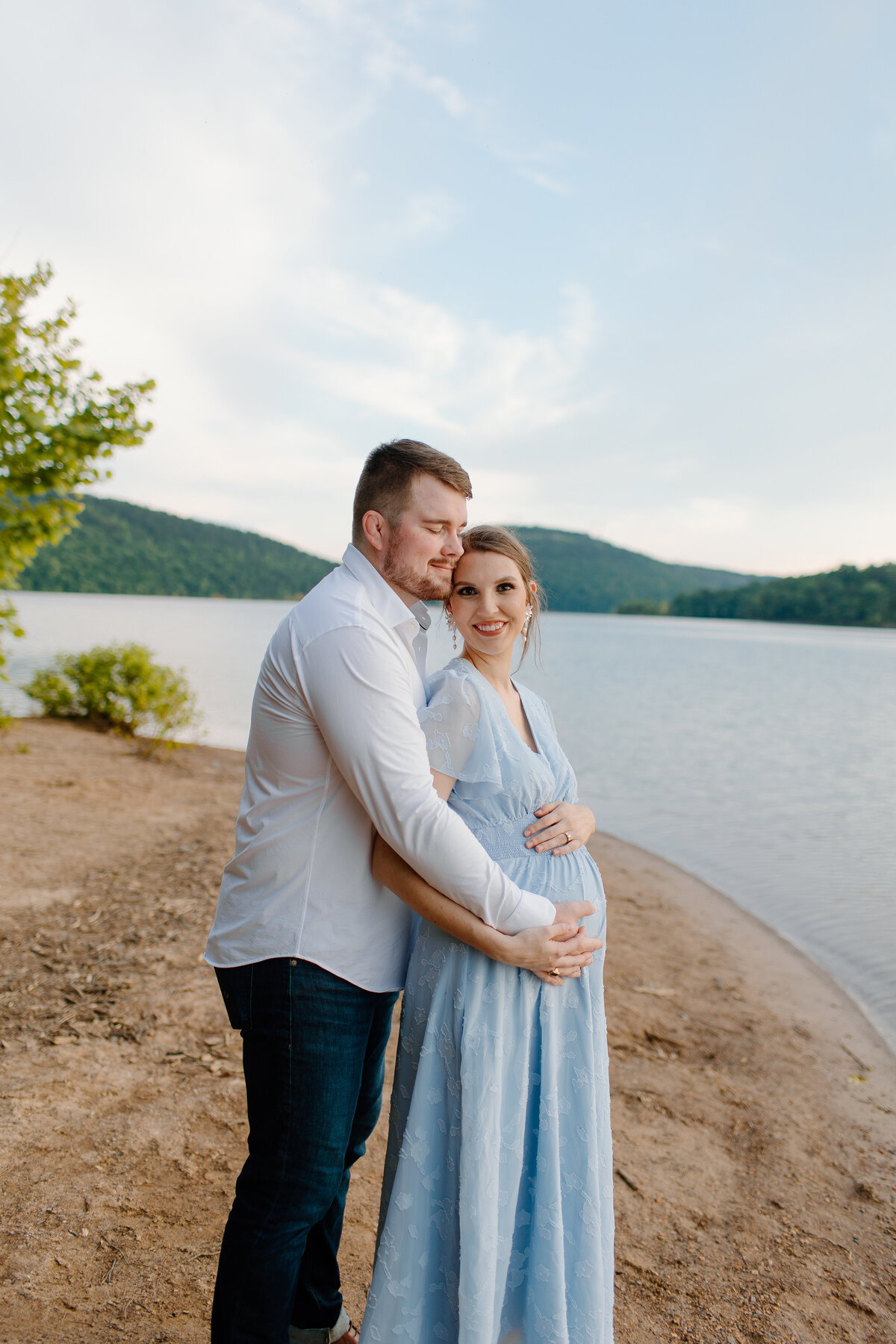 Documentary-Maternity-Session-at-Carvins-Cove-RJ-70