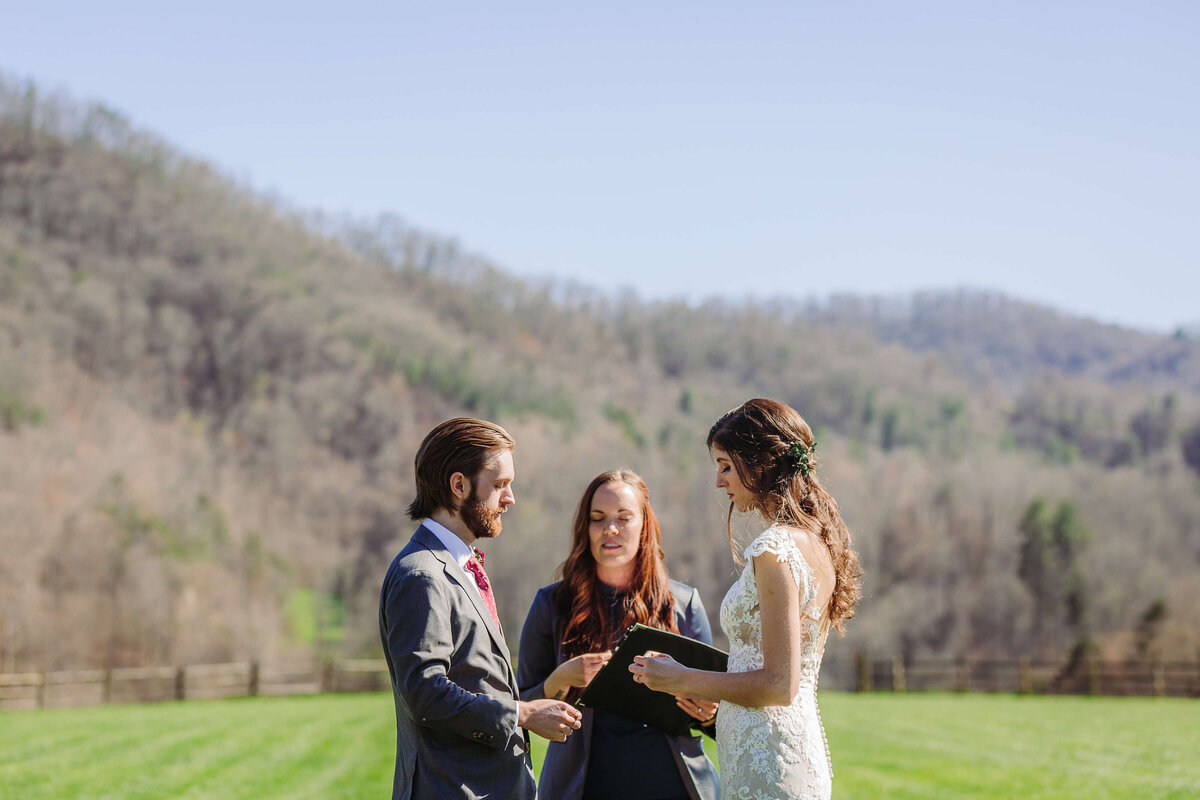 Claxton-Farm-NC-Elopement-23