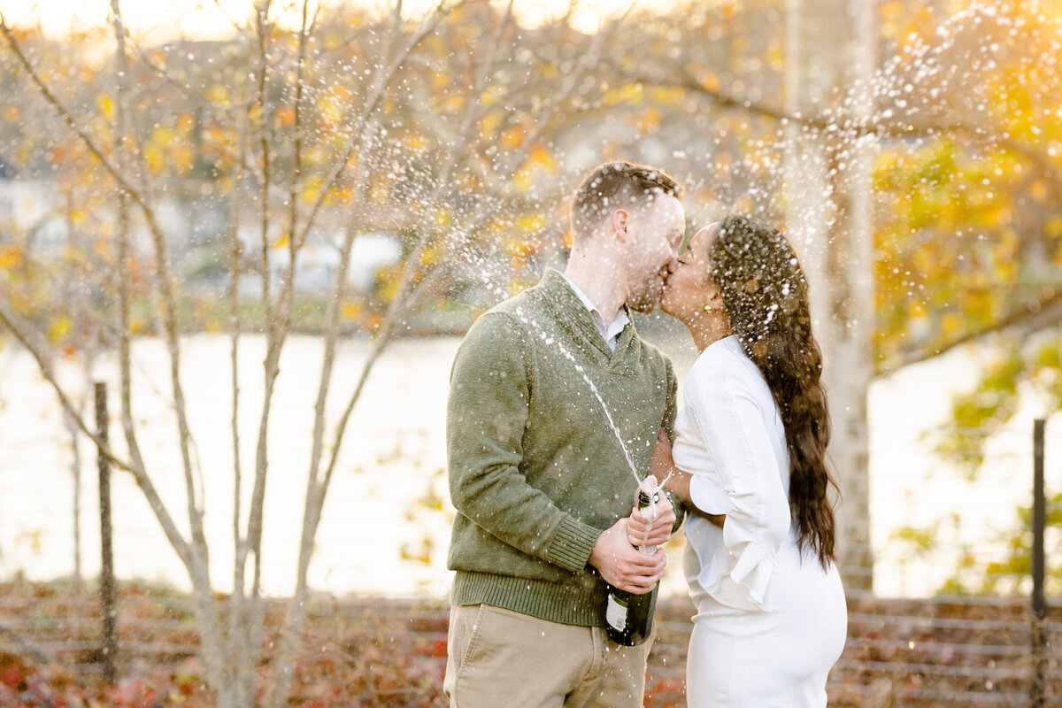 river-view-at-occoquan-engagement-83