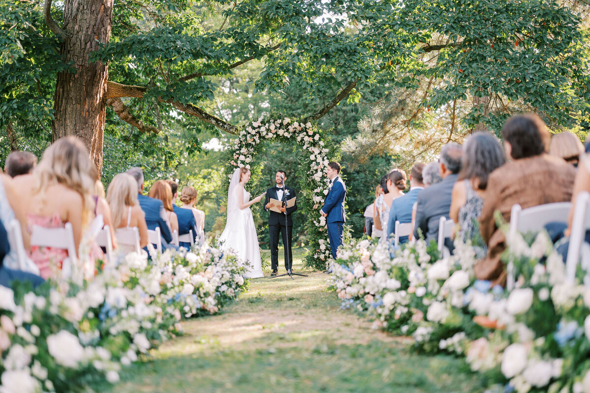 jaclyn-fisher-events-planning-romantic-riverfront-garden-wedding-in-philadelphia-38