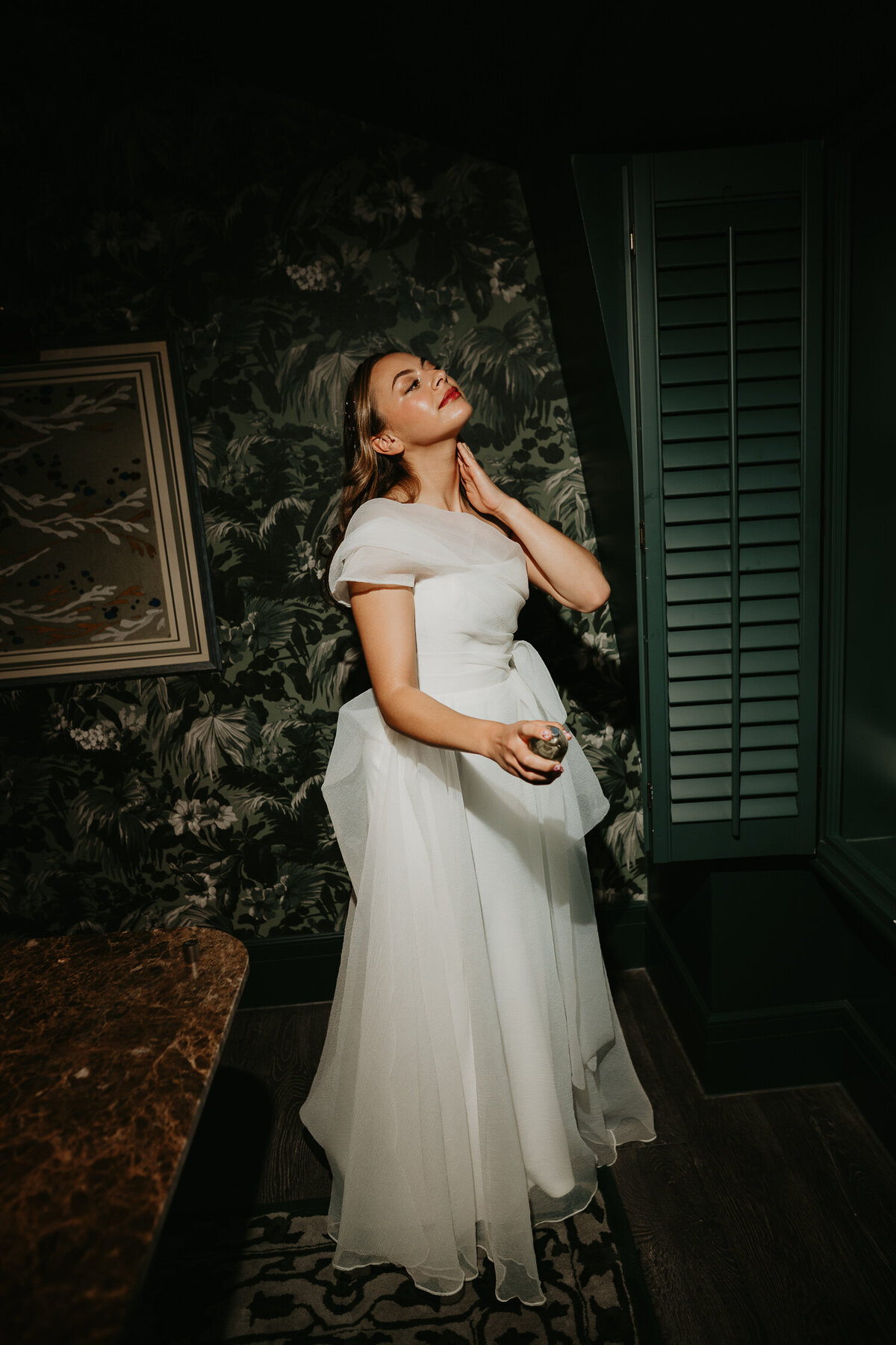 Editorial flash photos of a bride getting ready at Sun Street Hotel in Shoreditch. 