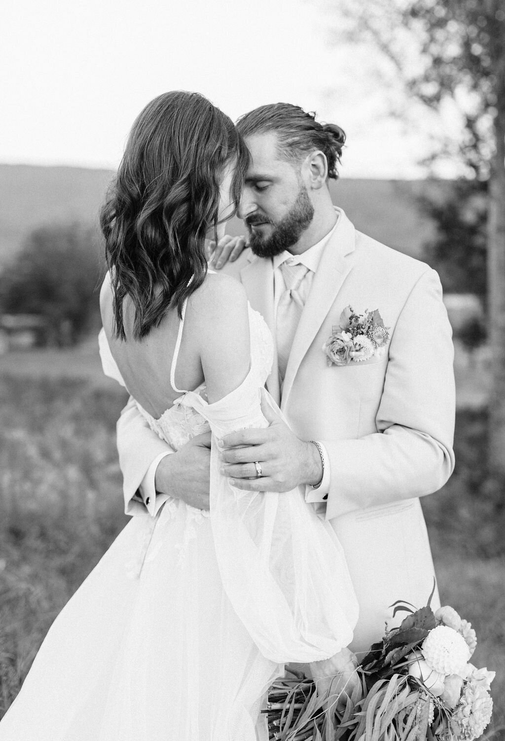 JordanDevinPhotoWhisperingWindsTennesseeWedding-347
