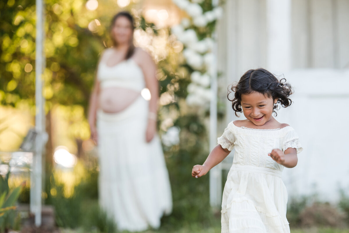 Mom & Me Mini Sessions at Wild Hearts Farm | Heleyna Holmes