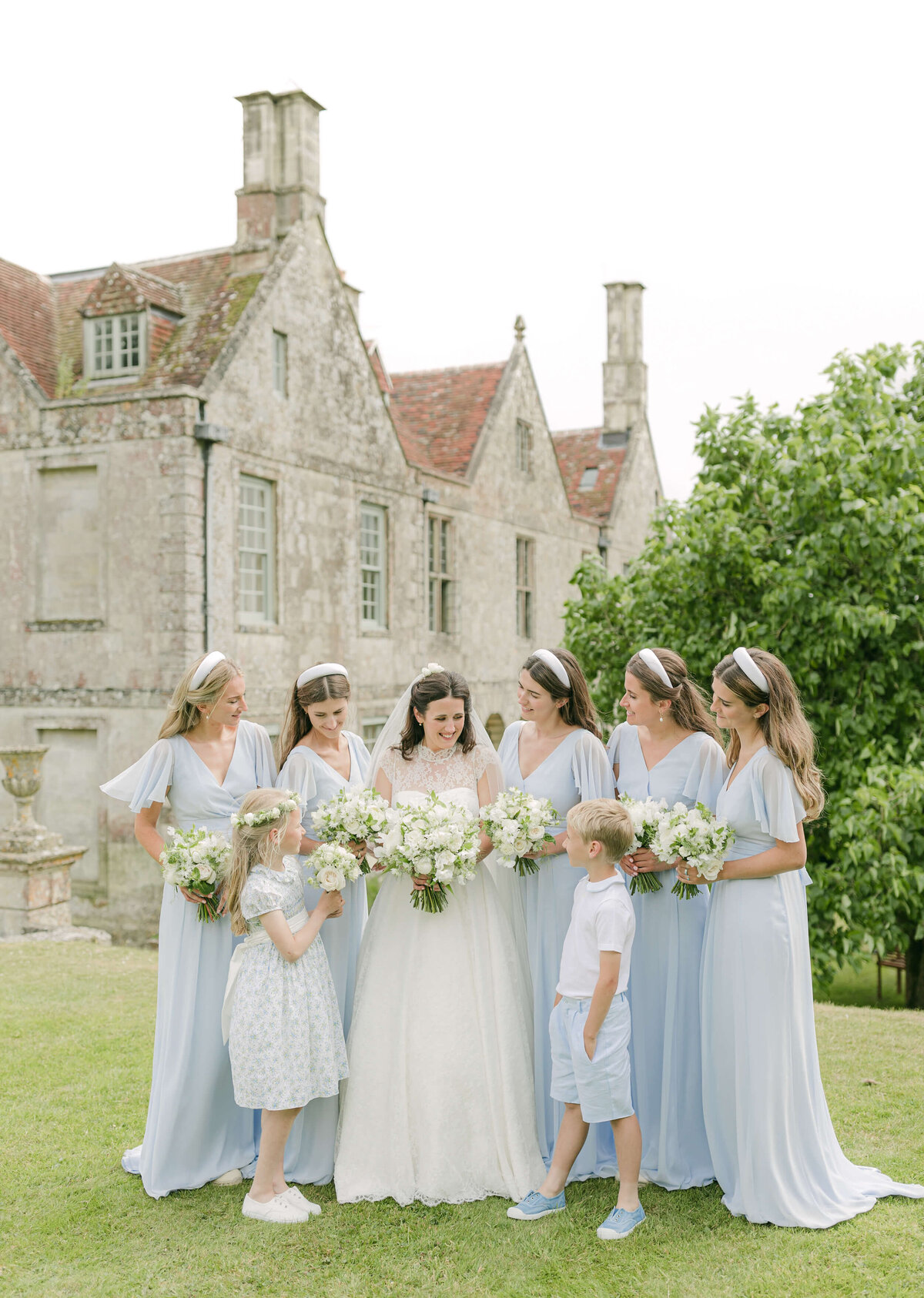 chloe-winstanley-weddings-wiltshire-hatch-house-bridal-party-maids-of-measure