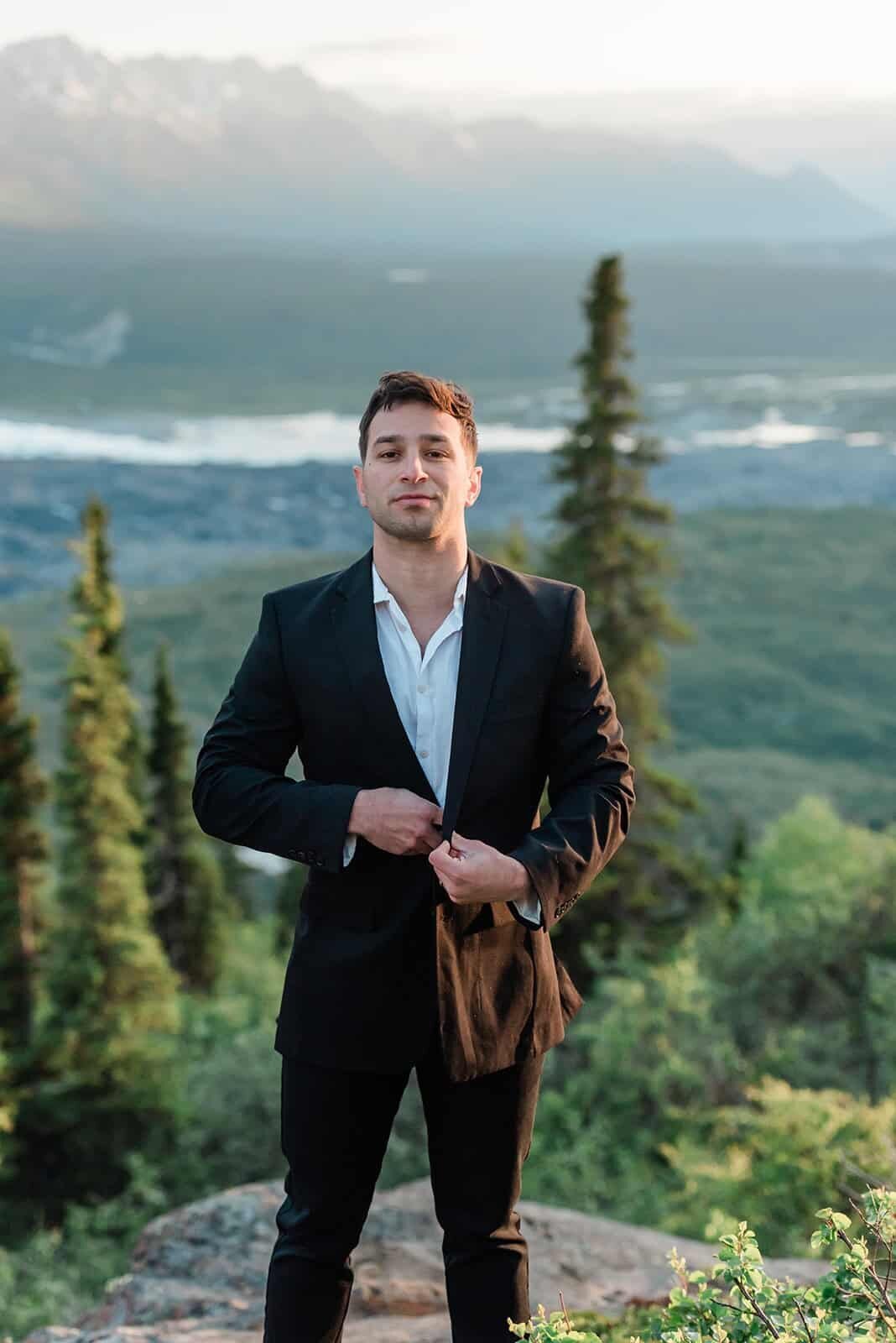 luxury-alaska-wedding-with-private-glamping-and-glacier-helicopter-access-Soul-and-Sky-Weddings