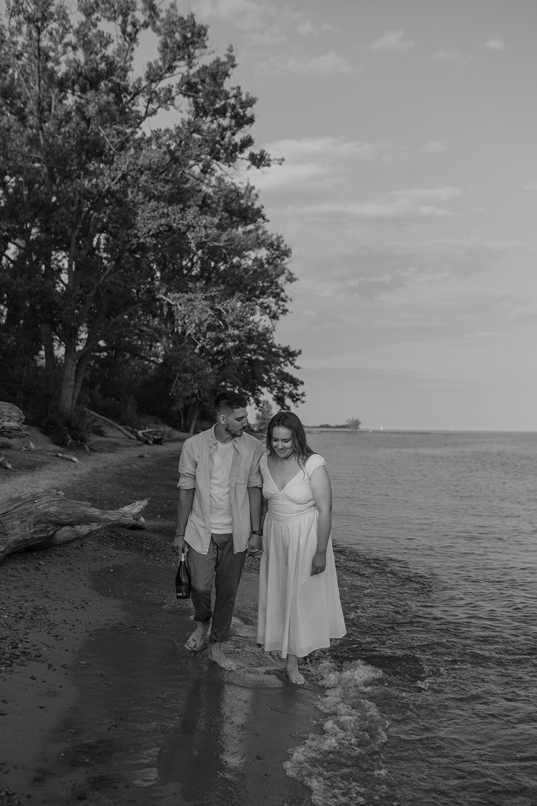 vanessa-filipe-toronto-islands-engagement-session-wanderlust-romantic-artsty-30