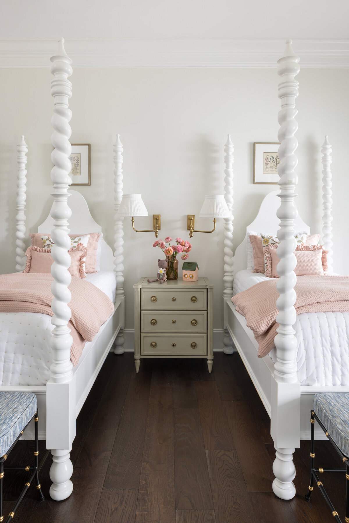 White_double_canopy_bed_for_girls_room