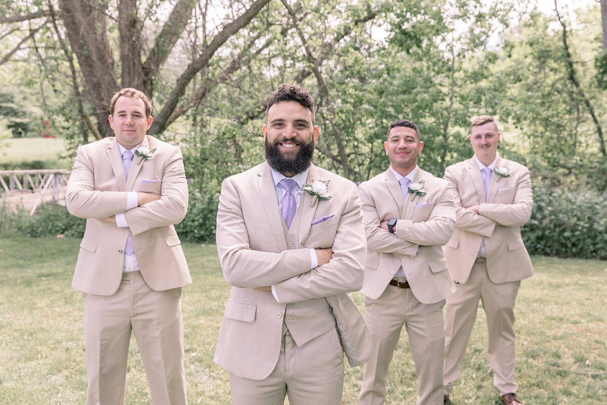 Detroit-Michigan-Wedding-Photographer-Heather-and-DJ-21