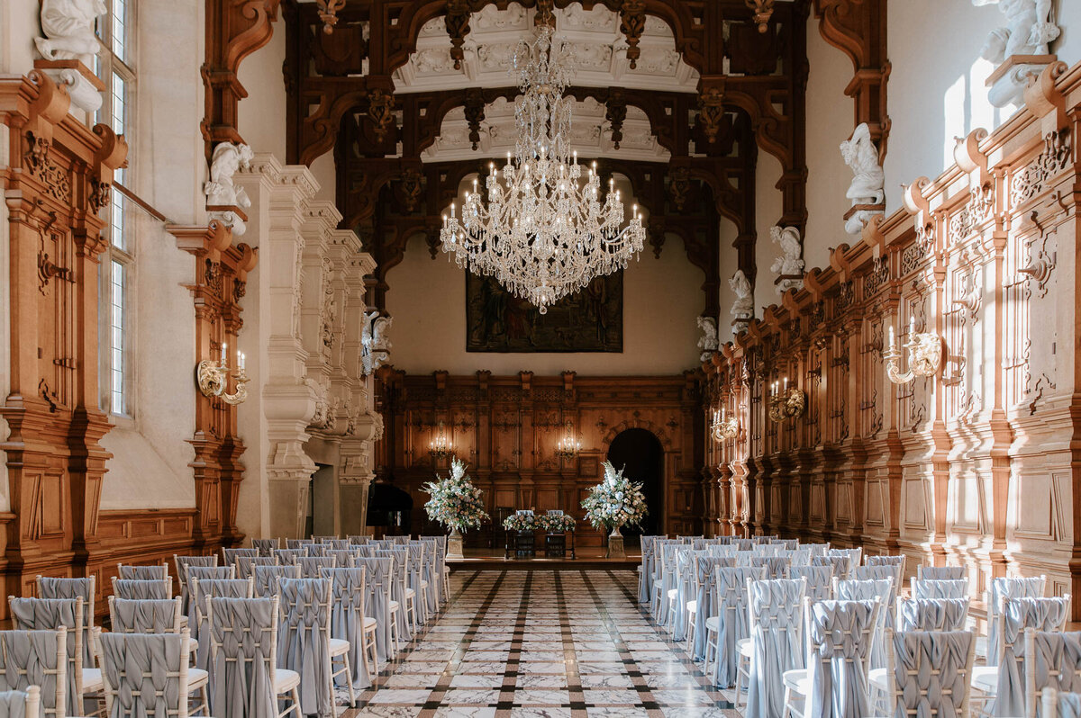 Harlaxton Manor - Wedding Photographer - Laura Williams Photography - WEB - 1