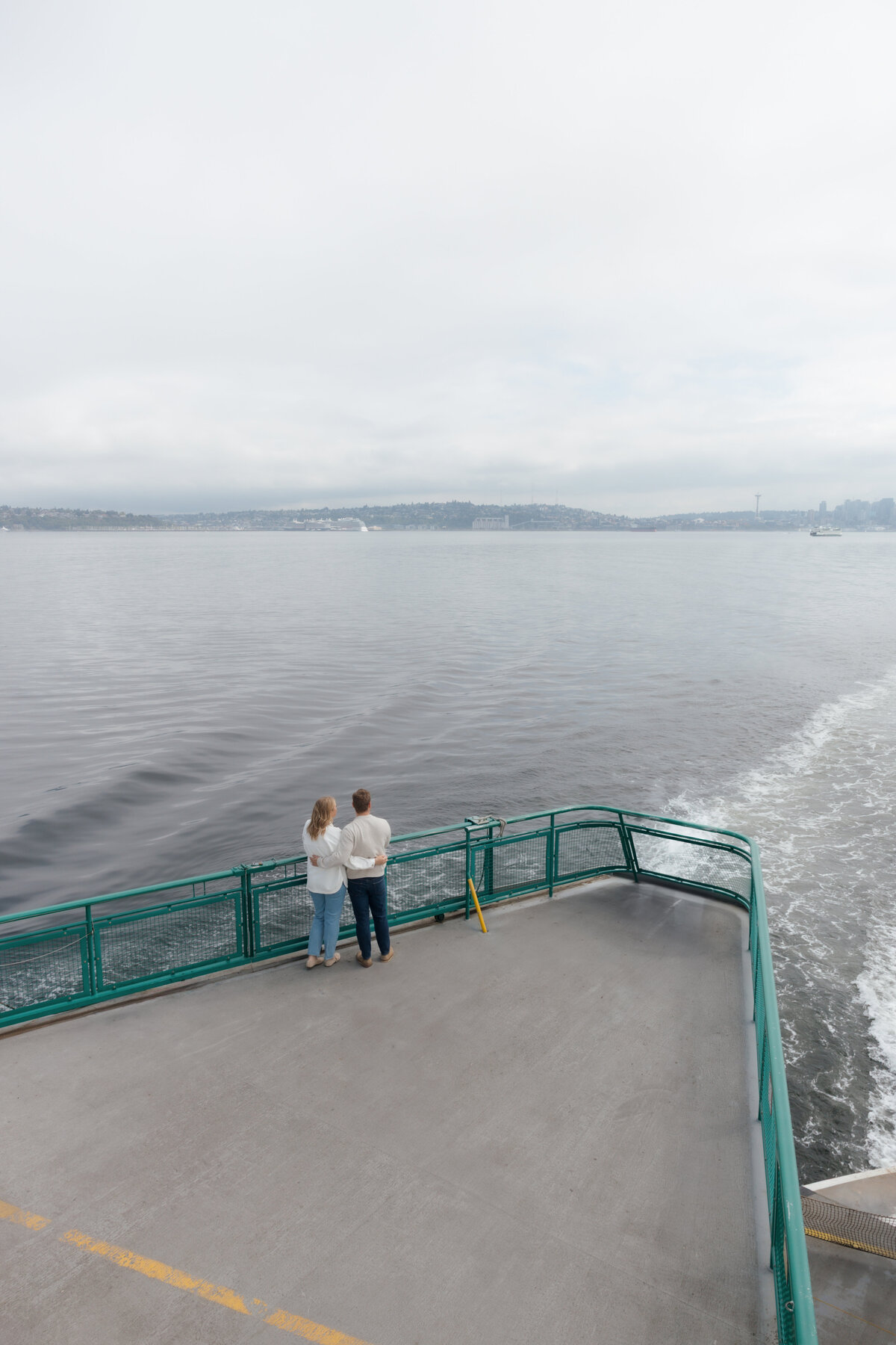SeattleFerryCouplesPhotography63