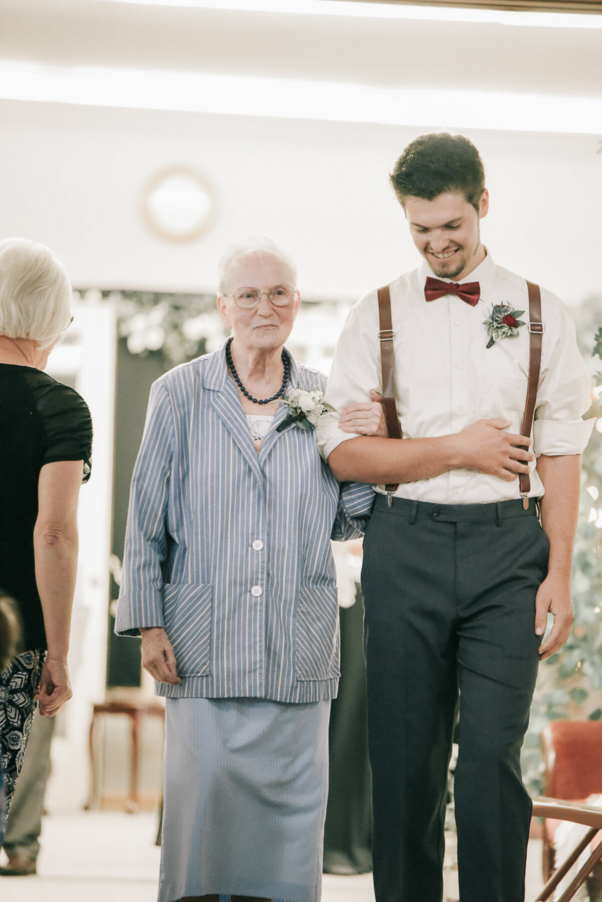 wedding ceremony | Iowa wedding photographer | Iowa Photographer | Playlife | Cedar Rapids | Iowa City | Kalona | Alaynna Ann Schwartz-16