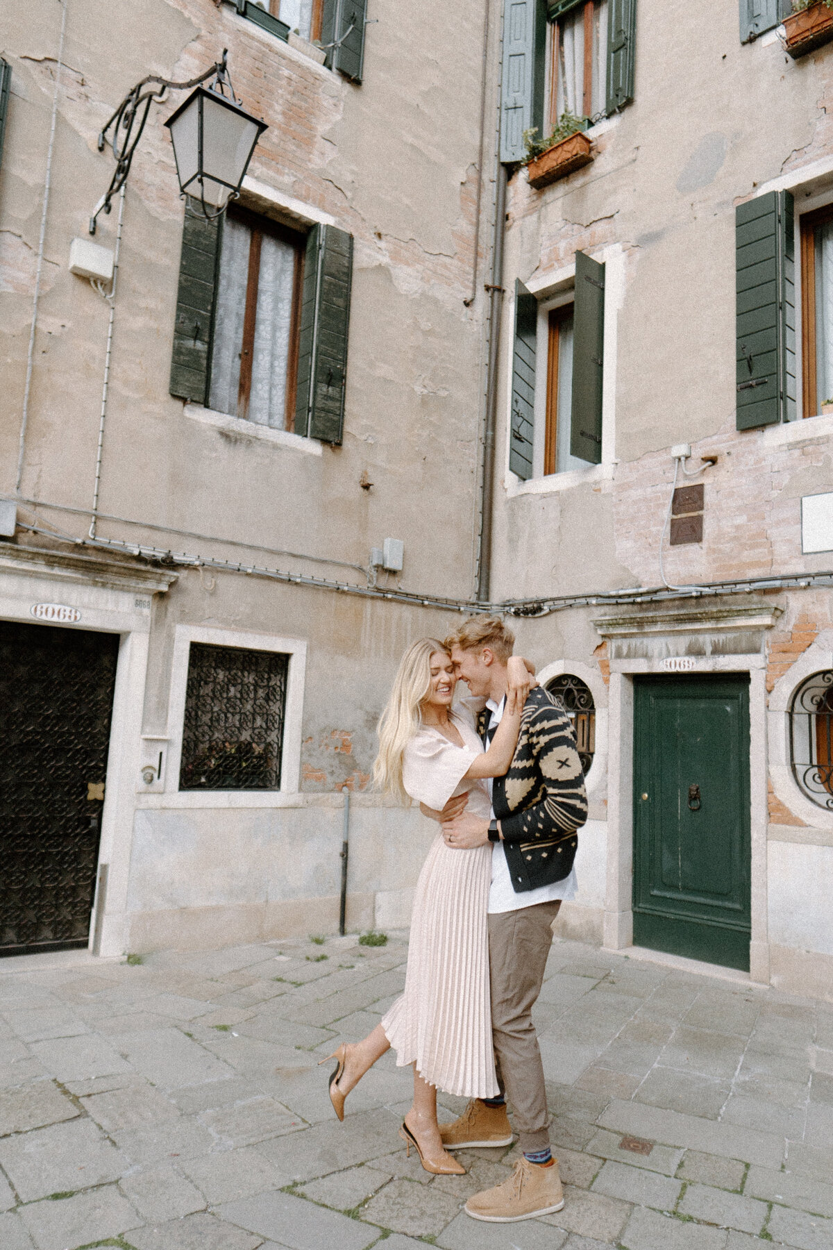 Documentary-Style-Editorial-Vogue-Italy-Destination-Wedding-Leah-Gunn-Photography-22