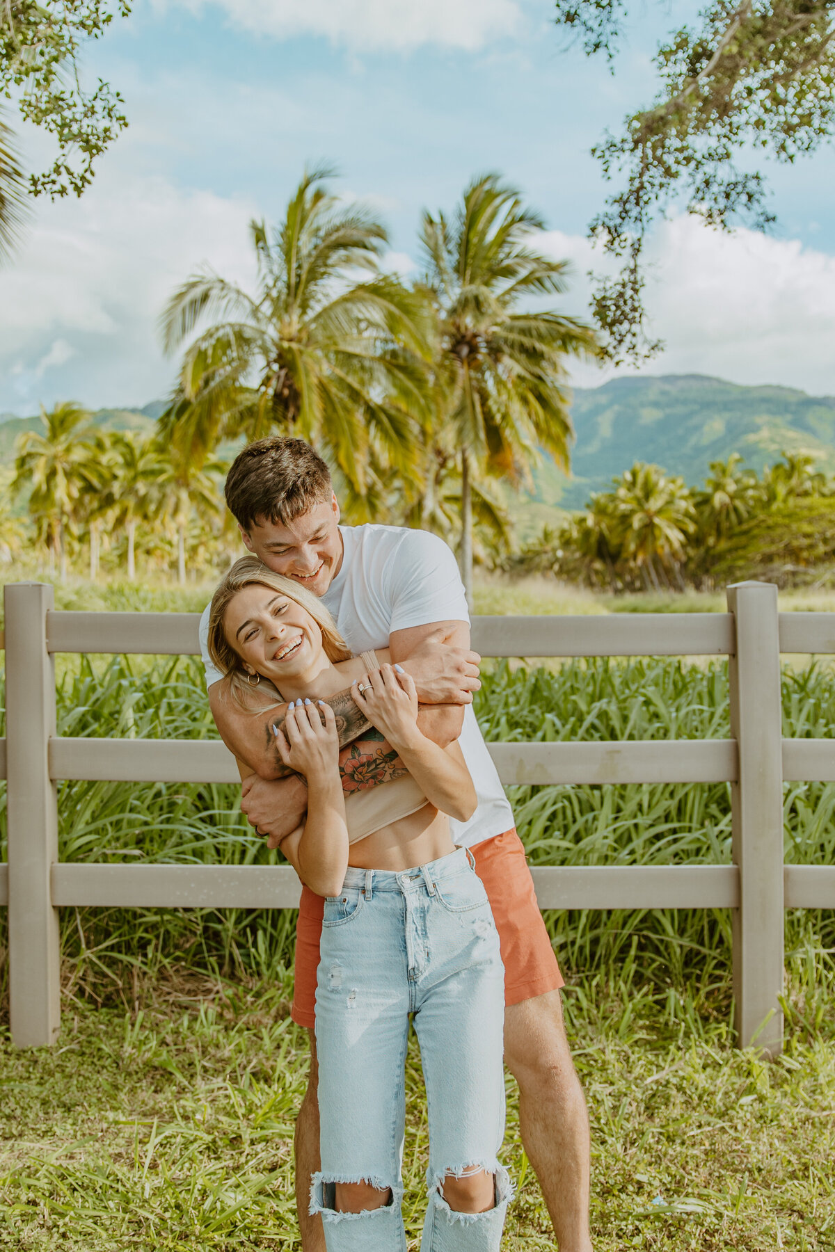 Oahu engagement photographer