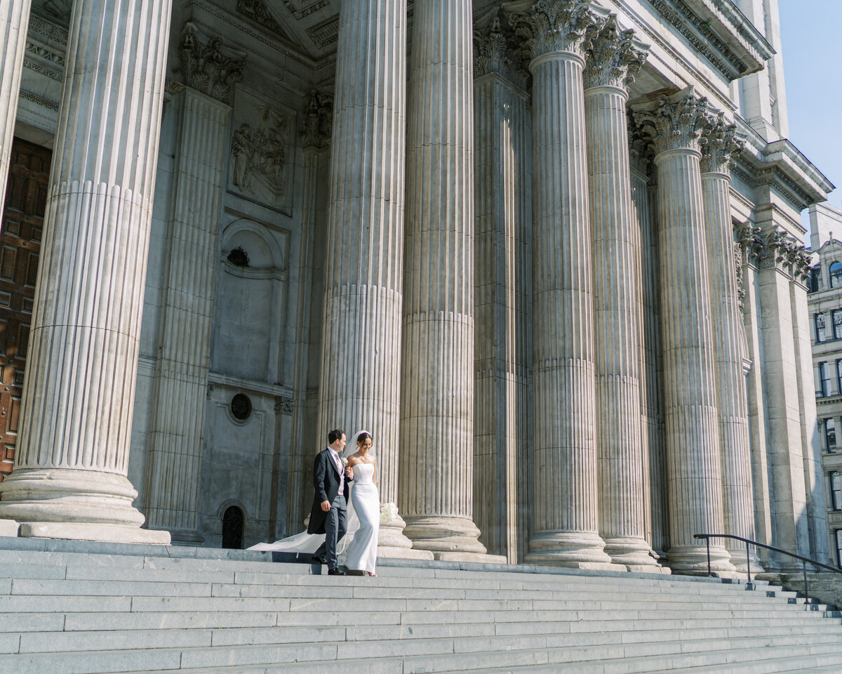 Bride and groom at St. Paul's Cathedral