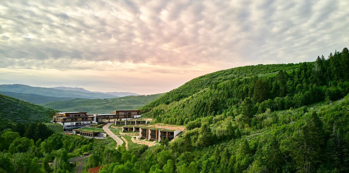 BSK_Exteriors_Lodge_DrHeronl