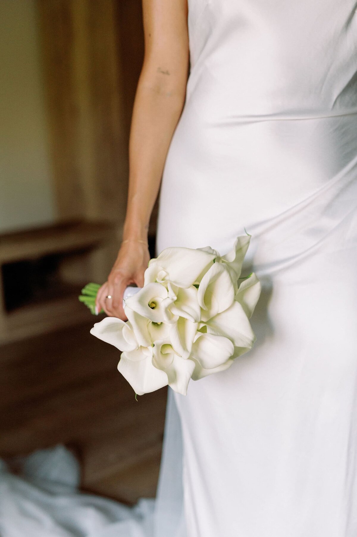 1HotelTorontoWeddingBride-183