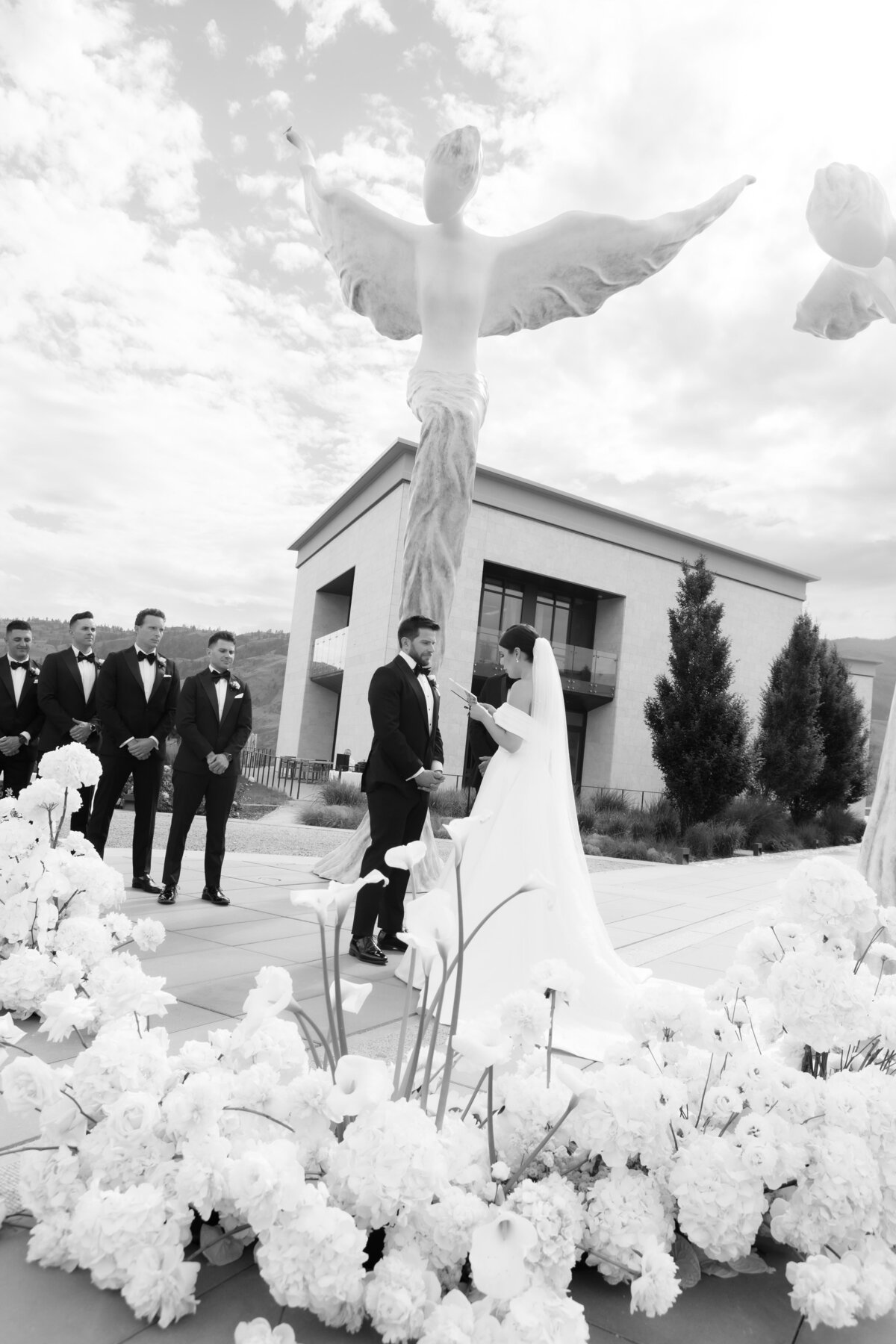 MeghanHemstra-Elegant-Phantom-Creek-Estates-Winery-Wedding-115