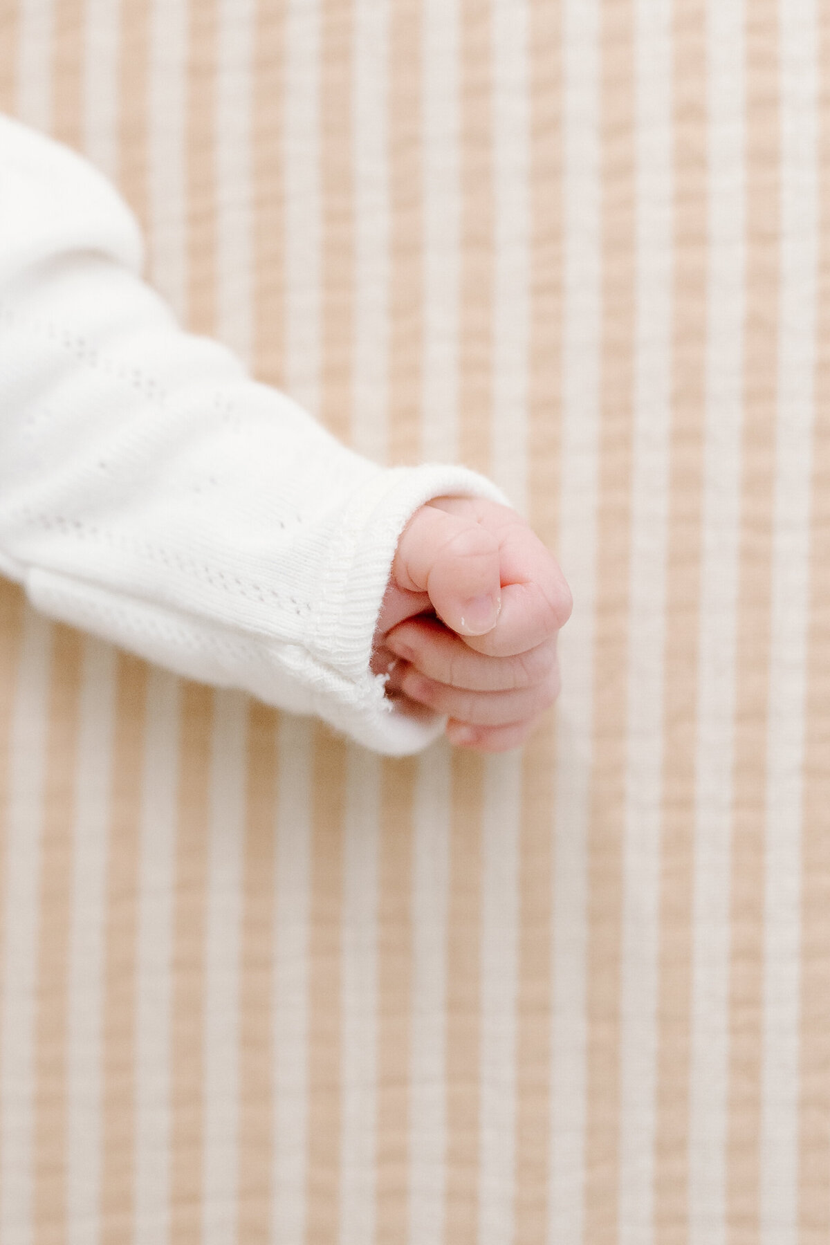 Carmel-Newborn-Photographer-Ada-b-38
