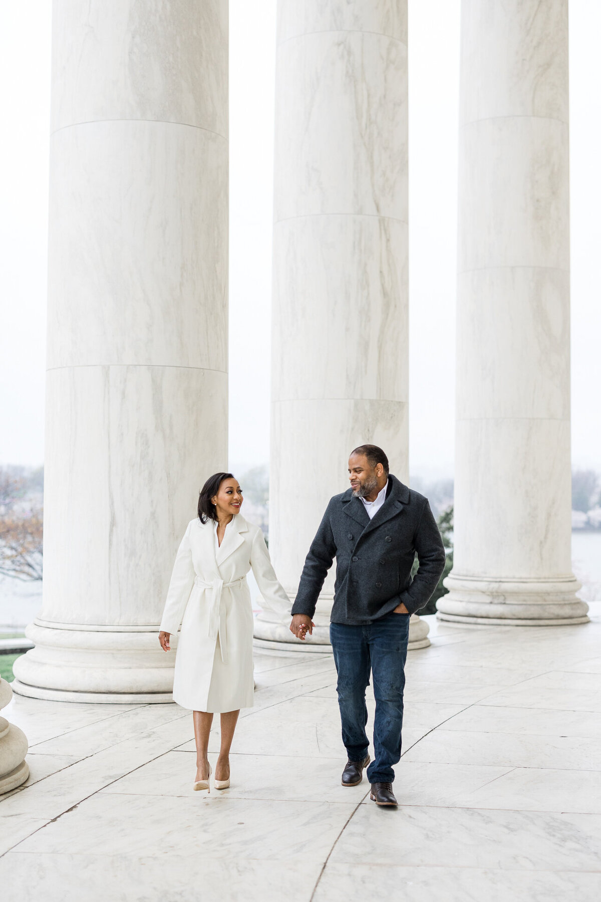 engagement-jefferson-memorial-photography-washington-dc-rainy-day