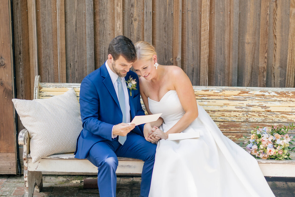 Lindsey-Chris-Wedding-SNEAKPEEK-24