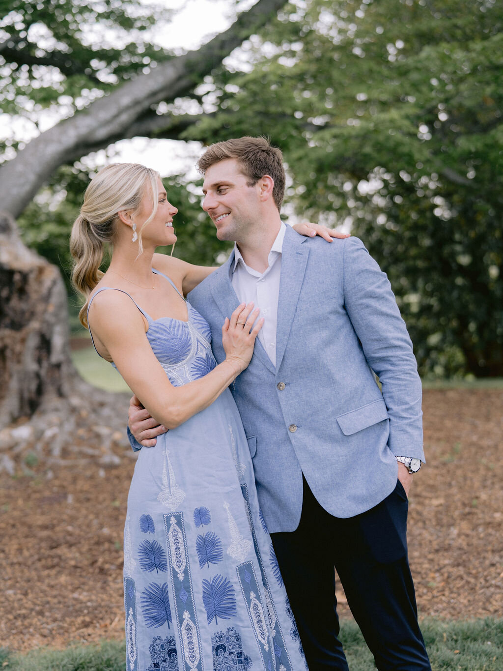 NikkiSanterre_EastCoastLuxuryWeddingPhotographer_FarmingtonWedding_Sky&RyanRehearsalPreview-4