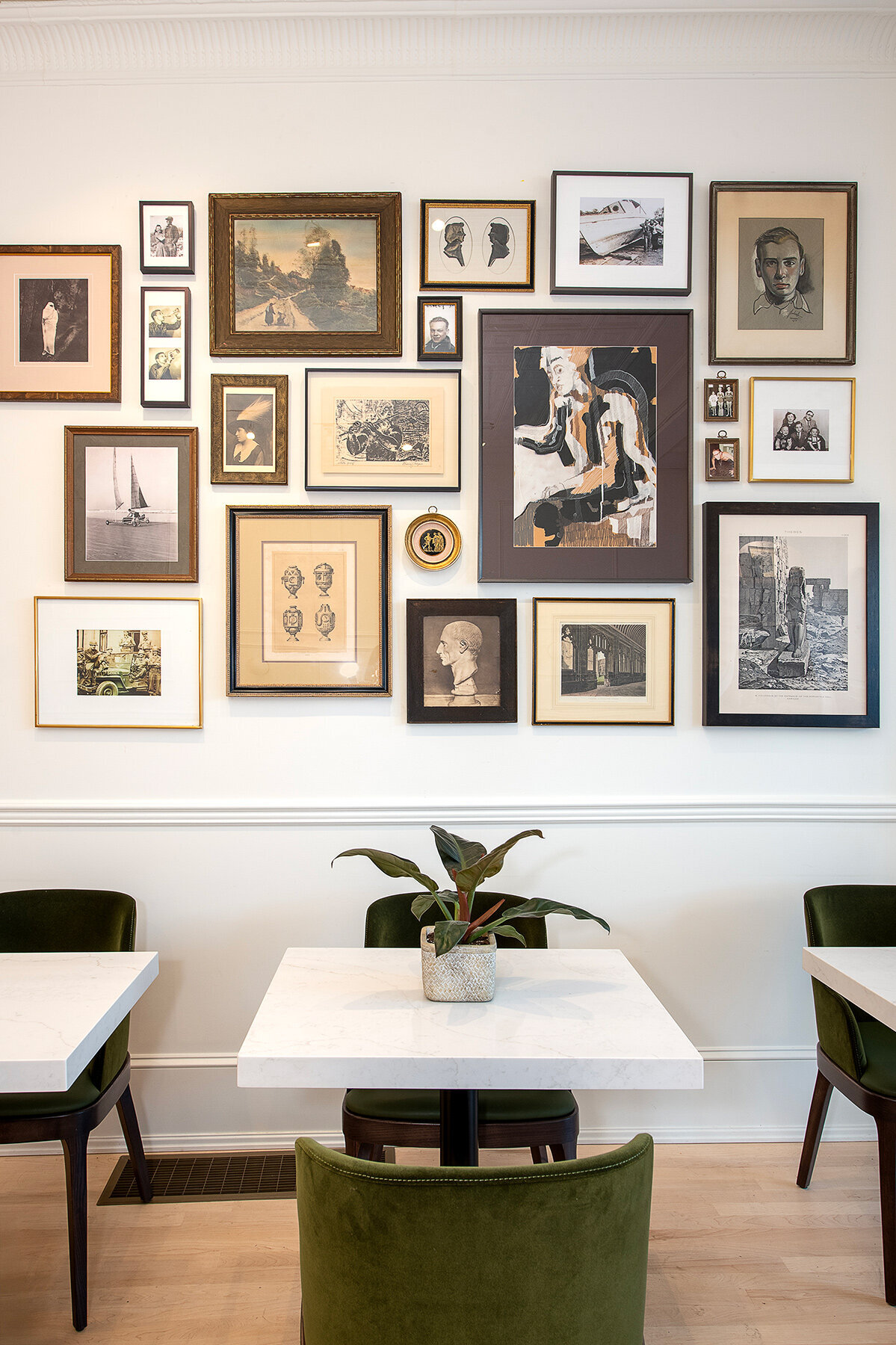 vintage-details-coffee-shop-interior-design