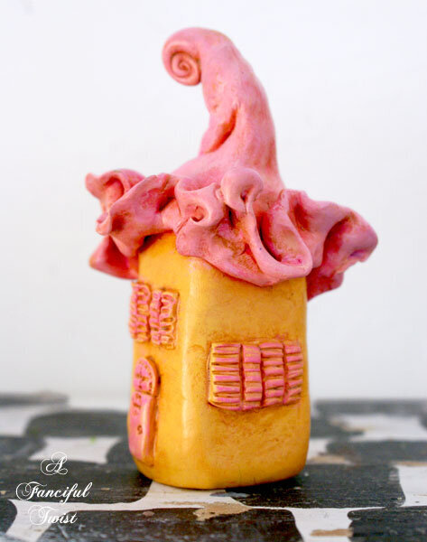 elfin-villa-tiny-house-right-side